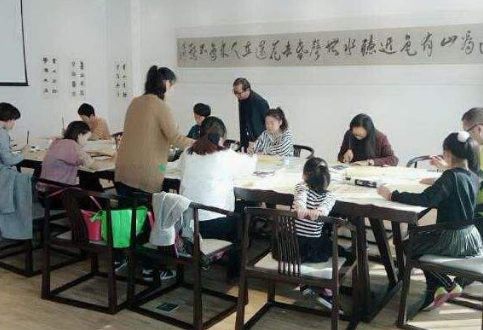 举行书法培训